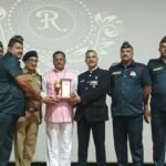 समाज सेवा और जन सम्पर्क के क्षेत्र में बनाई राष्ट्रीय पहचान, राष्ट्रीय गौरव पुरस्कार से हुए सम्मानित डॉ० शैलेश कुमार सिंह